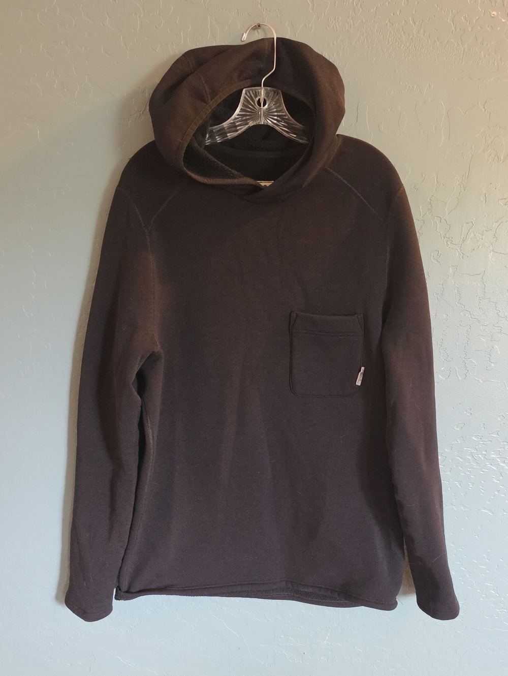 Edgevale Campfire Fleece Men's Black Hooded Pocket Sweatshirt